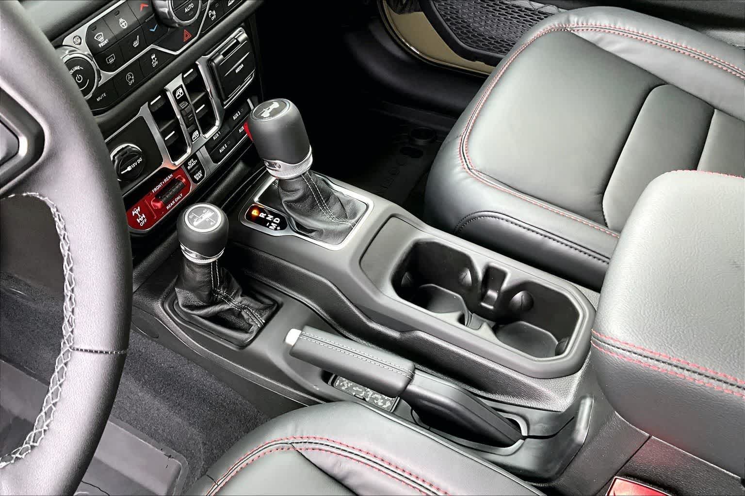 Thumbnail: 2026 Jeep Wrangler - 17