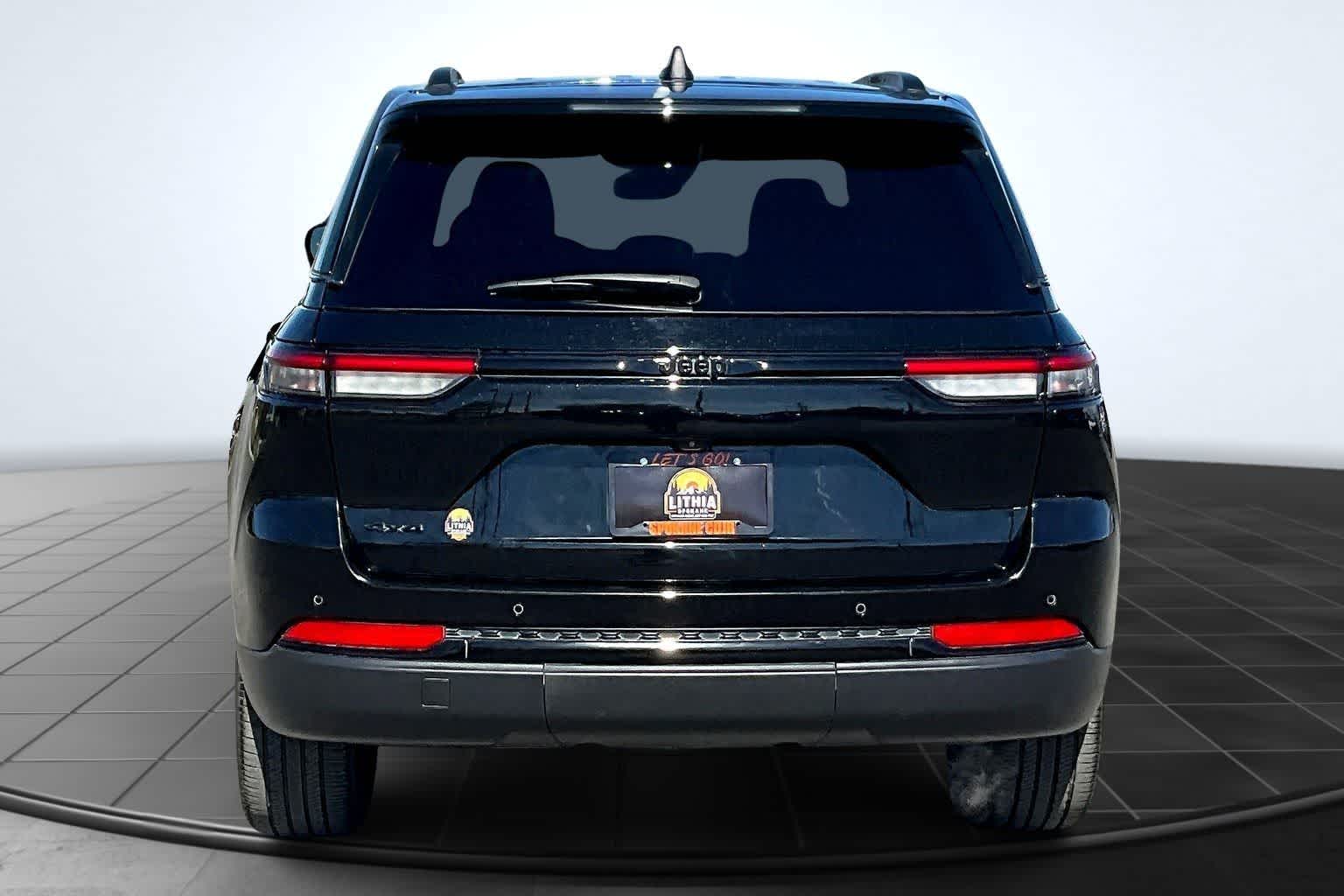 Thumbnail: 2024 Jeep Grand Cherokee - 5