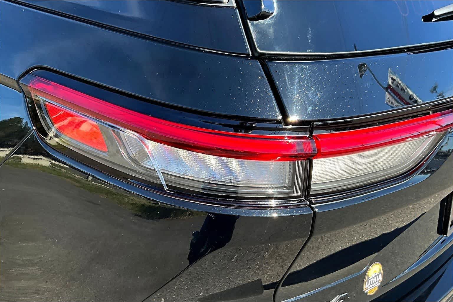 Thumbnail: 2024 Jeep Grand Cherokee - 32