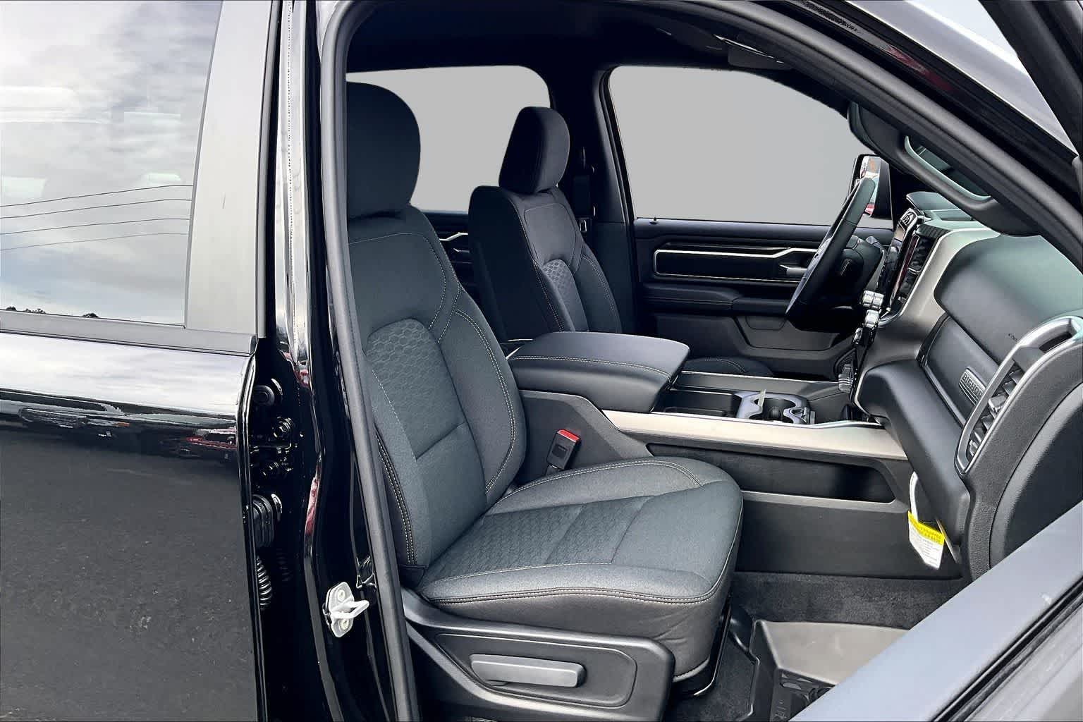 Thumbnail: 2026 RAM 1500 - 14