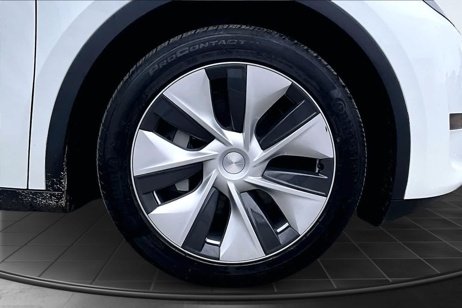 Thumbnail: 2023 Tesla Model Y - 34