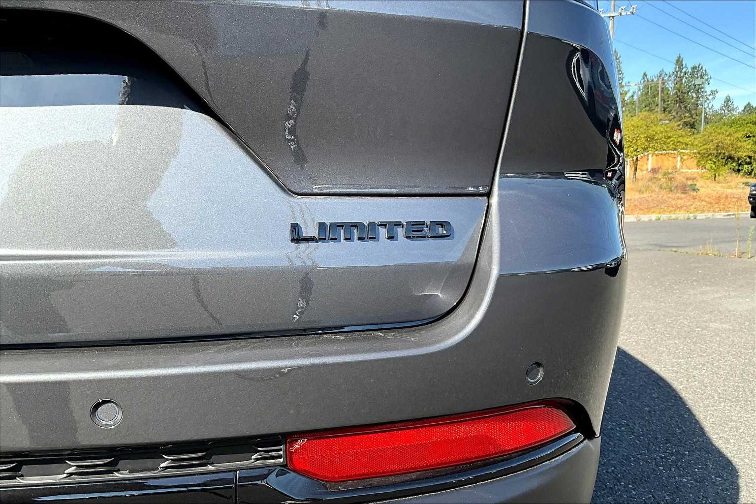 Thumbnail: 2025 Jeep Grand Cherokee - 7