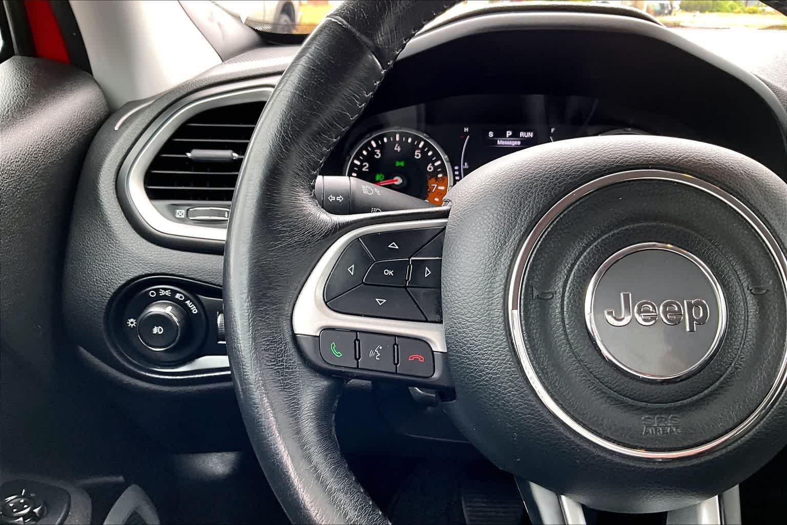 Thumbnail: 2018 Jeep Renegade - 25