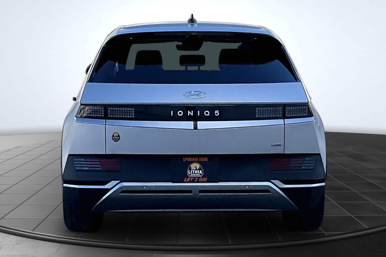 Thumbnail: 2023 Hyundai Ioniq 5 - 4