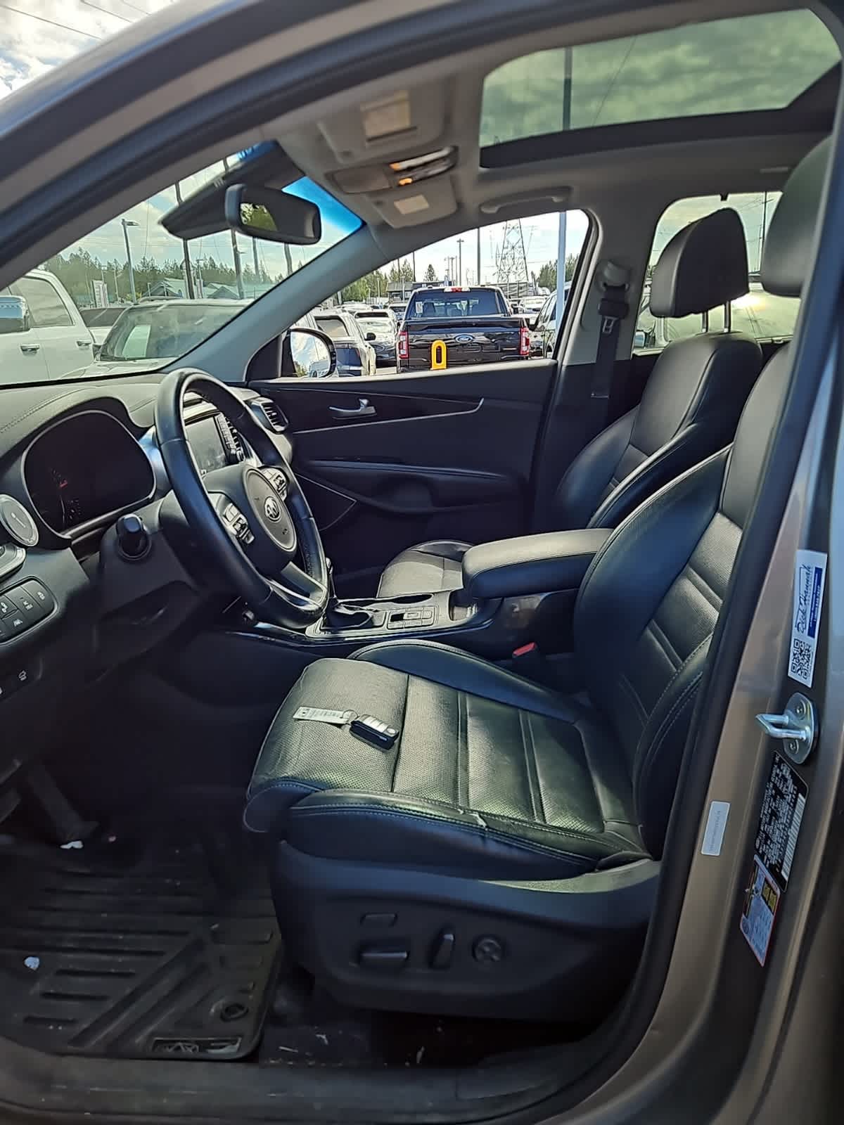 Thumbnail: 2017 Kia Sorento - 9