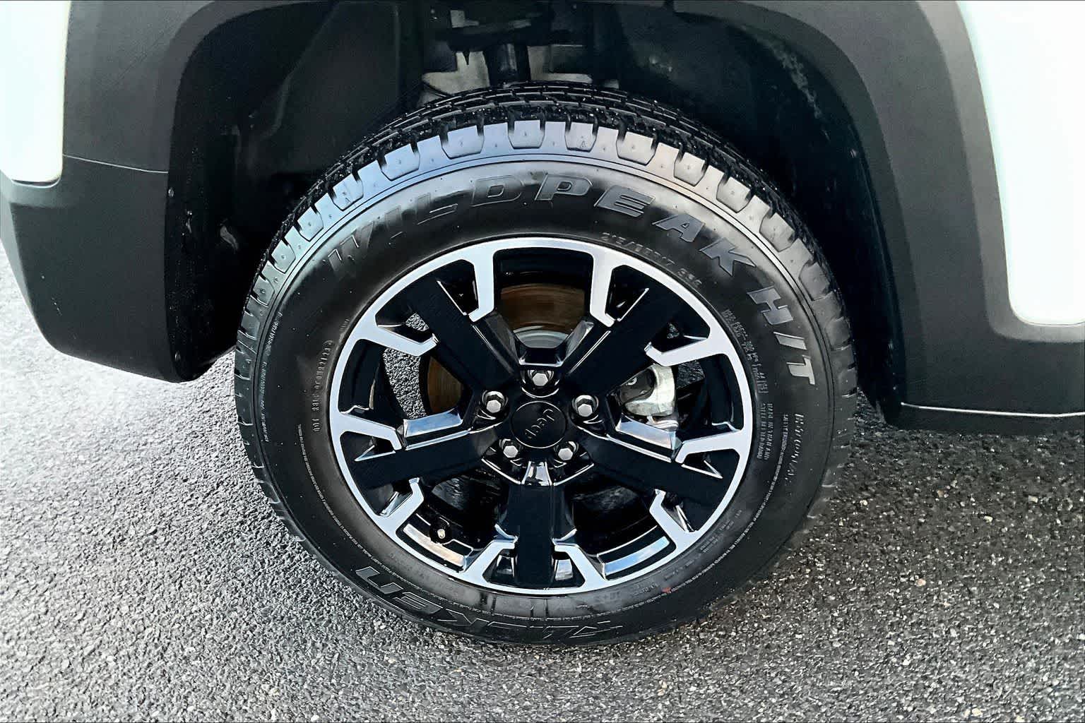 Thumbnail: 2023 Jeep Renegade - 35