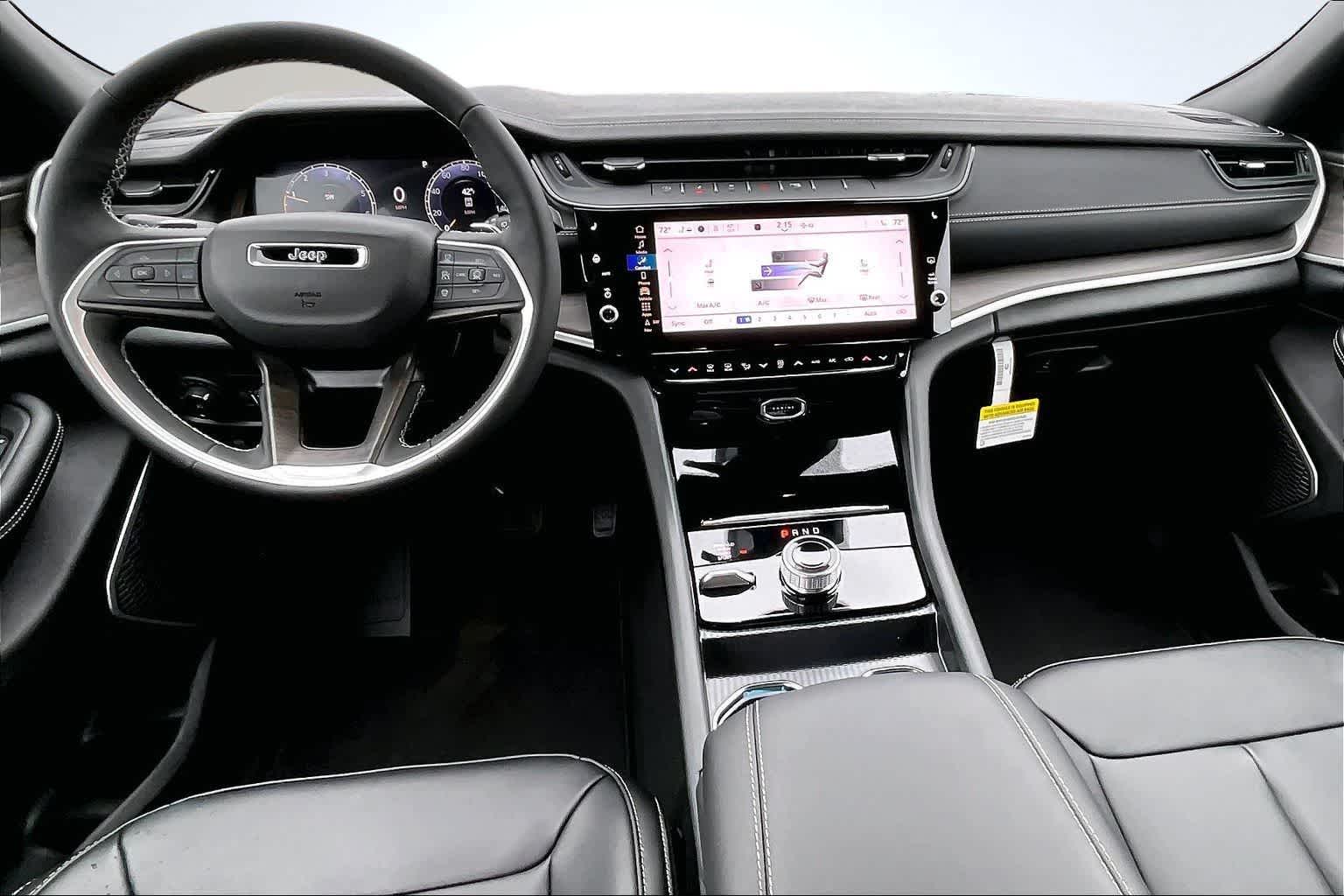 Thumbnail: 2026 Jeep Grand Cherokee - 9
