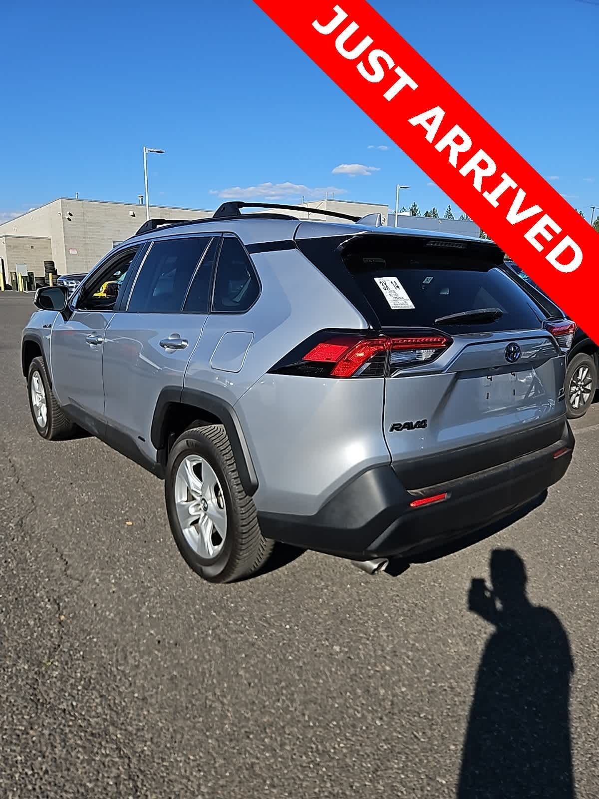 Thumbnail: 2020 Toyota RAV4 - 6