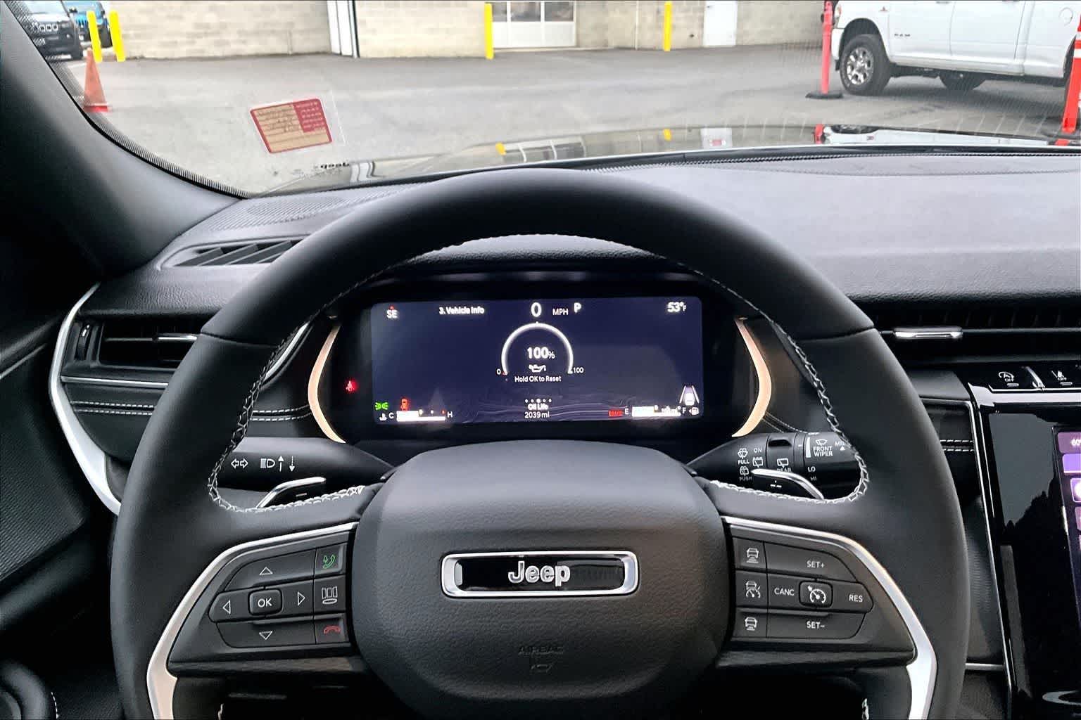 Thumbnail: 2025 Jeep Grand Cherokee L - 18