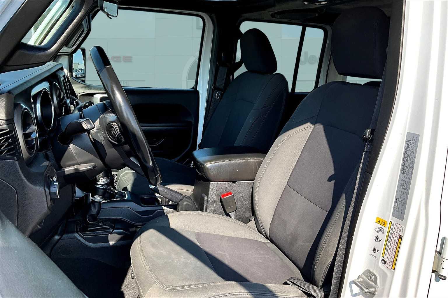 Thumbnail: 2018 Jeep Wrangler - 11