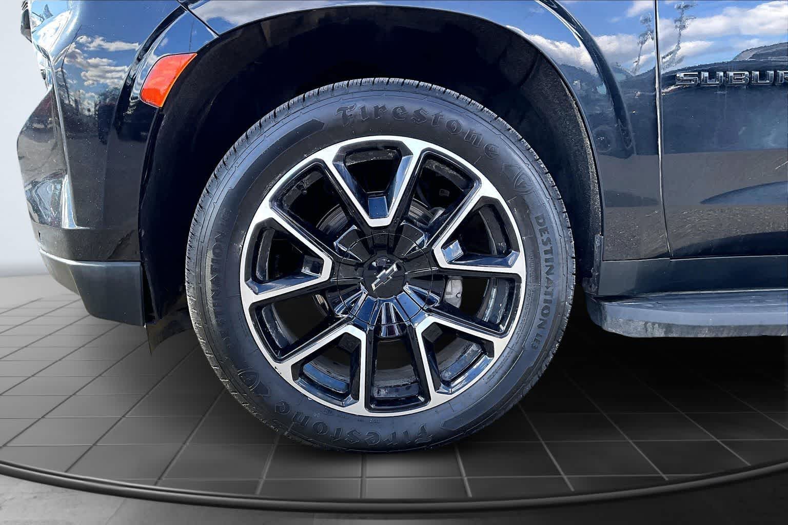 Thumbnail: 2024 Chevrolet Suburban - 8