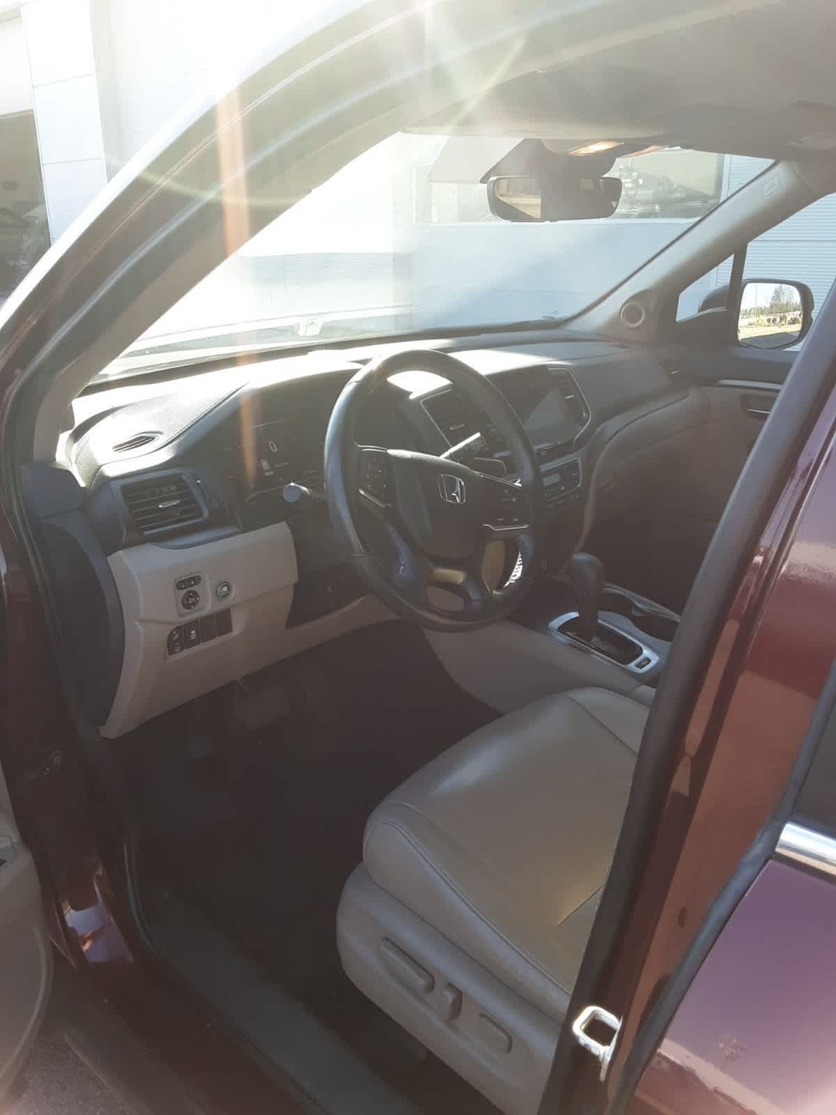 Thumbnail: 2019 Honda Pilot - 7