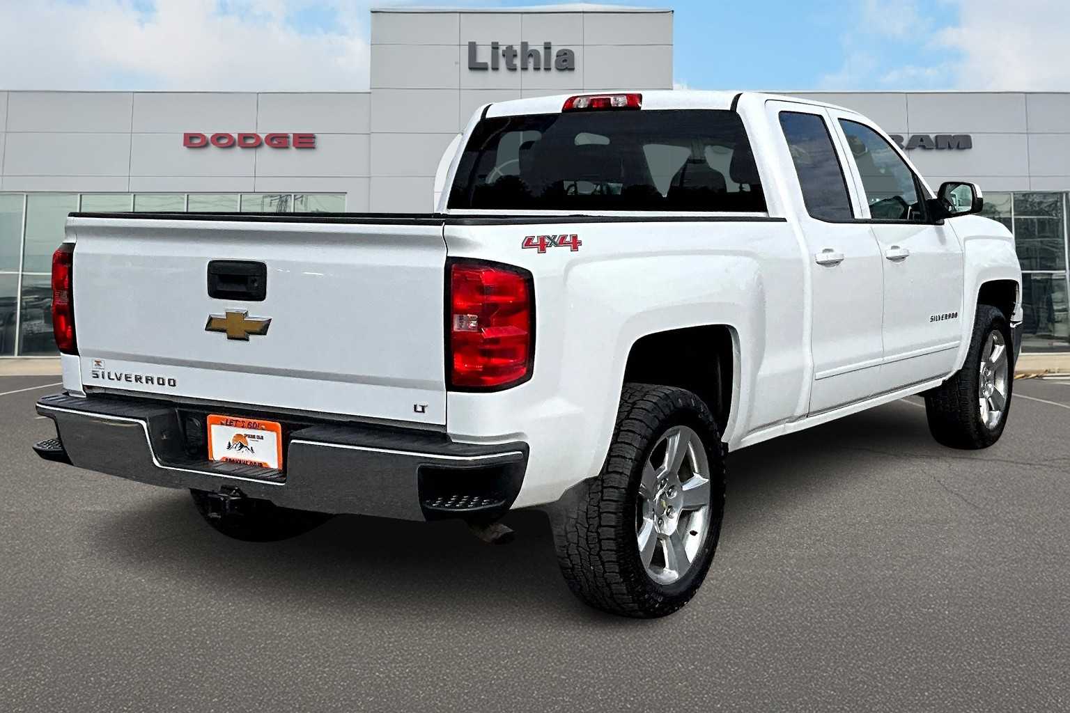 Thumbnail: 2015 Chevrolet Silverado 1500 - 23