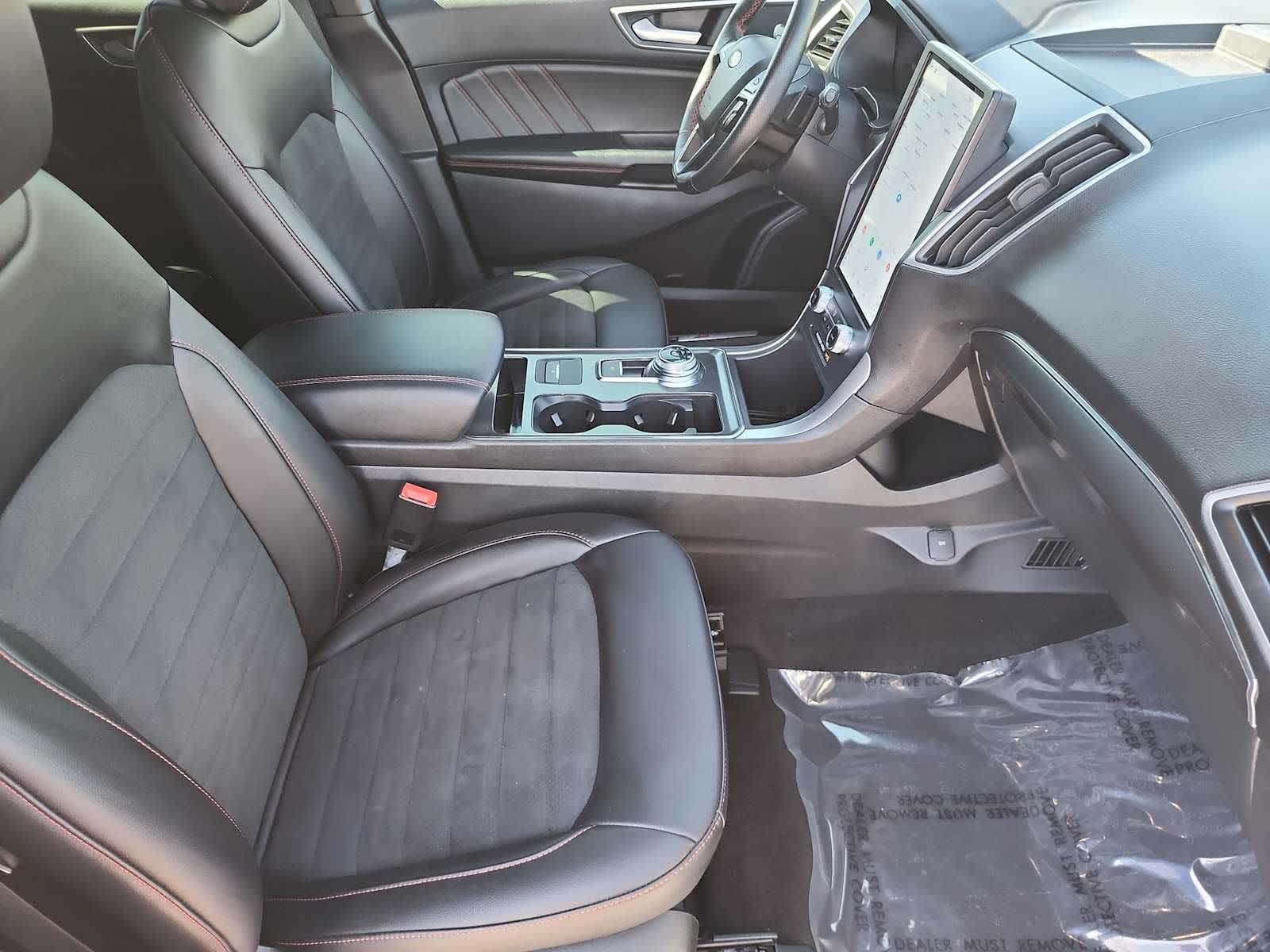 Thumbnail: 2022 Ford Edge - 18