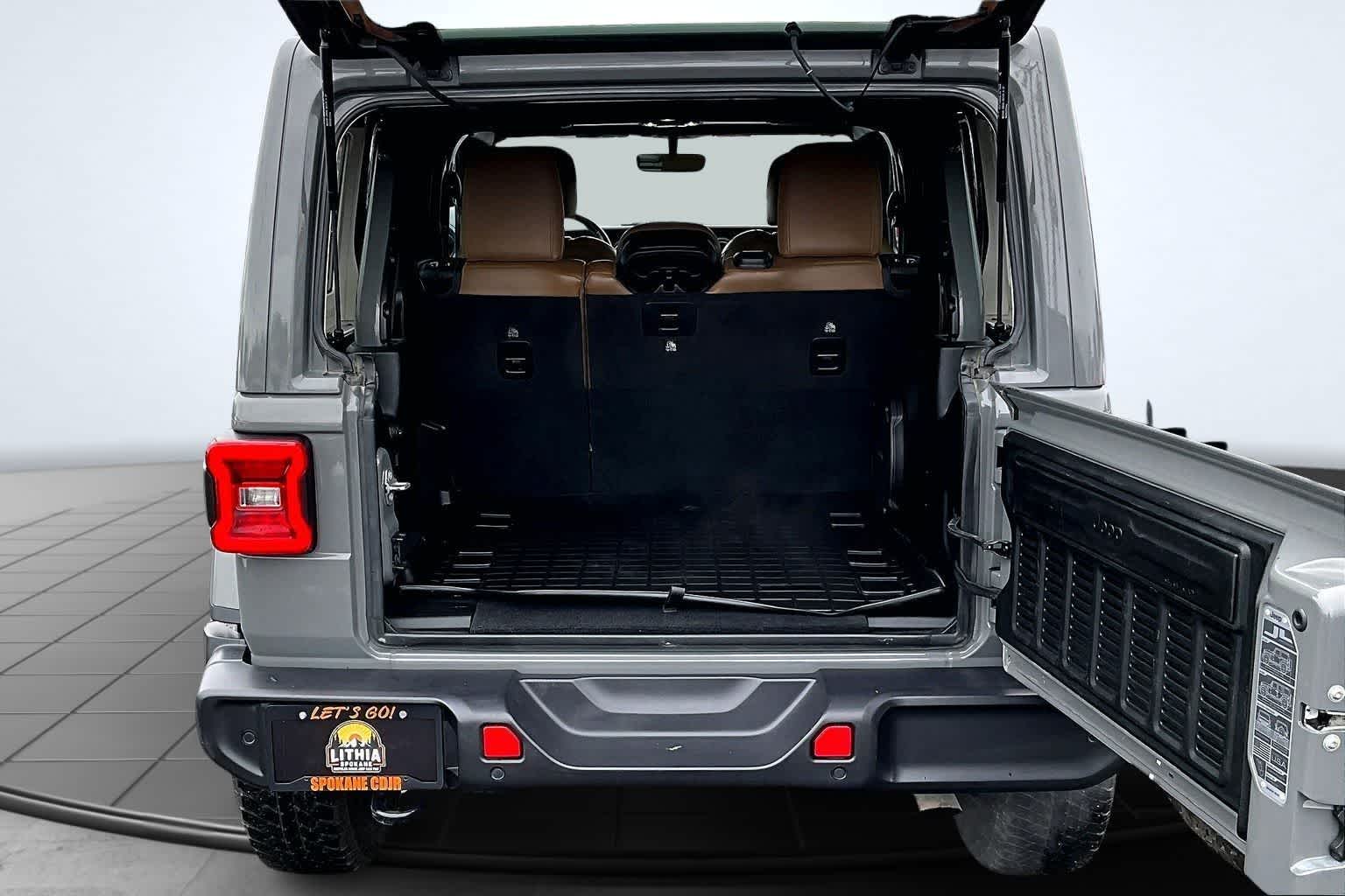 Thumbnail: 2021 Jeep Wrangler - 19