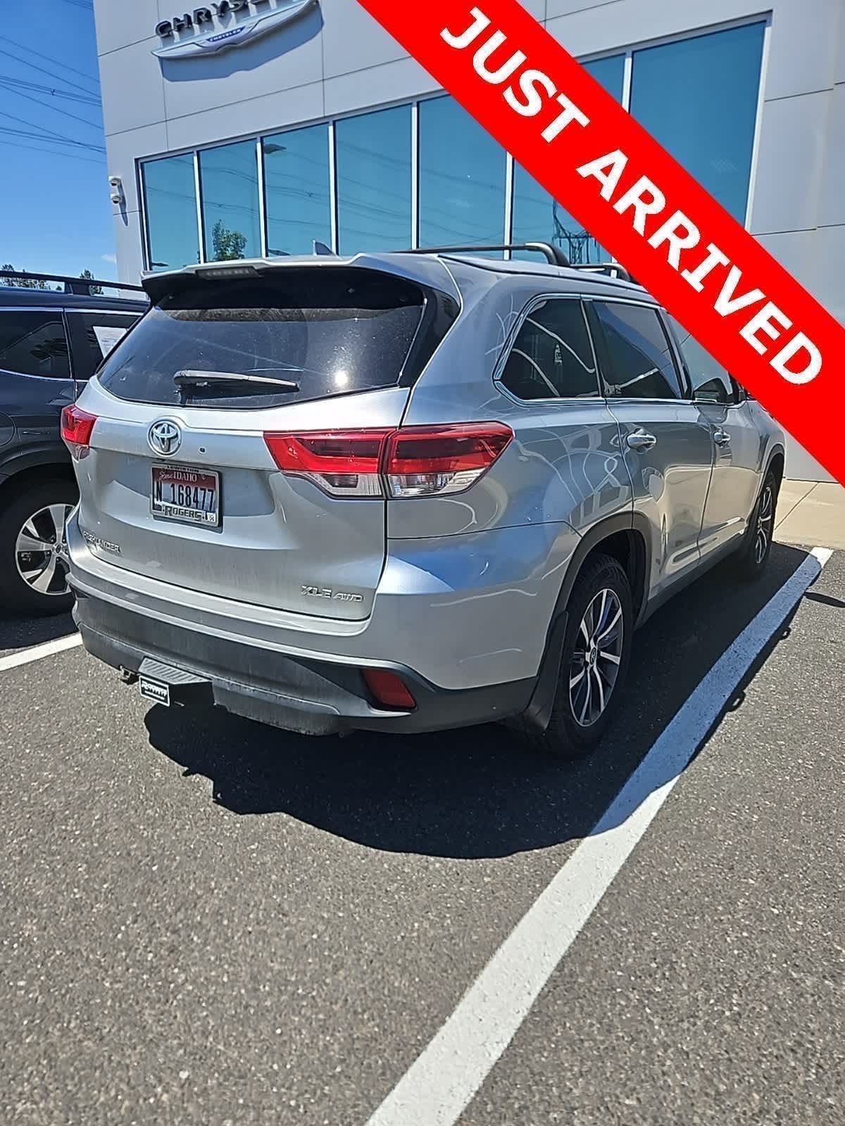 Thumbnail: 2019 Toyota Highlander - 4