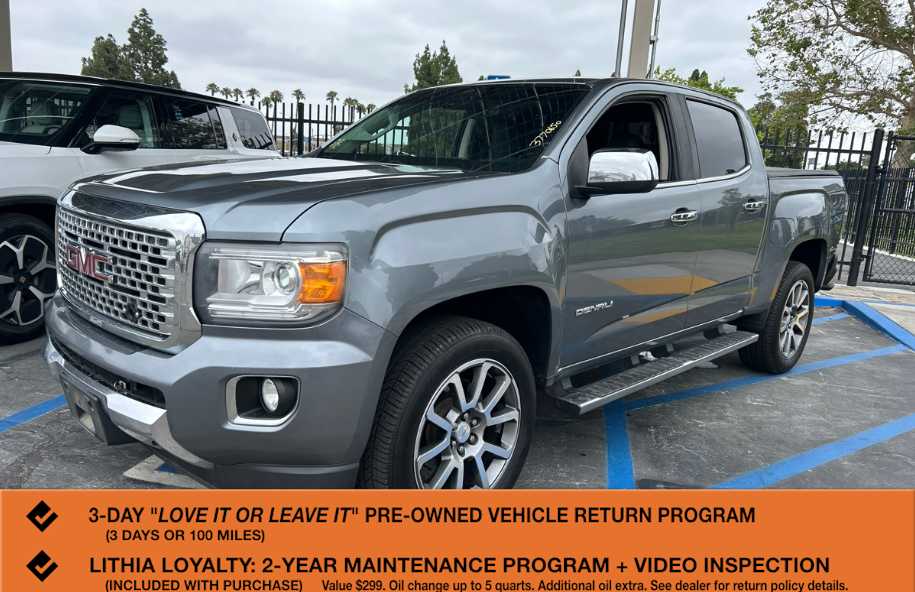 2019 GMC Canyon 4WD Denali Crew Cab Short Box's photo