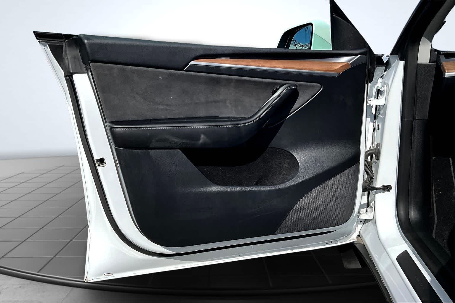 Thumbnail: 2023 Tesla Model Y - 28