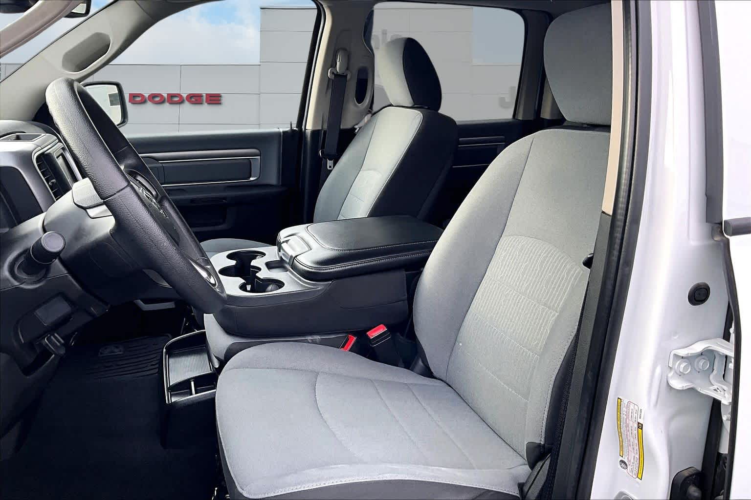 Thumbnail: 2022 RAM 1500 Classic - 11