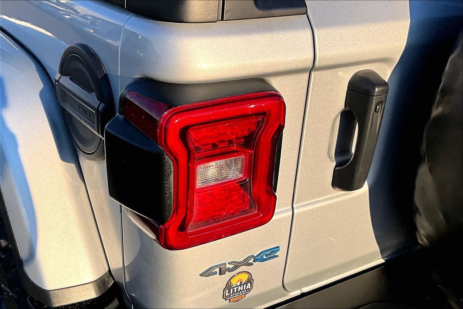 Thumbnail: 2023 Jeep Wrangler - 32