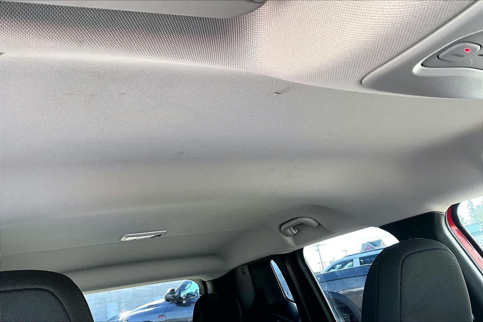 Thumbnail: 2021 Jeep Renegade - 30