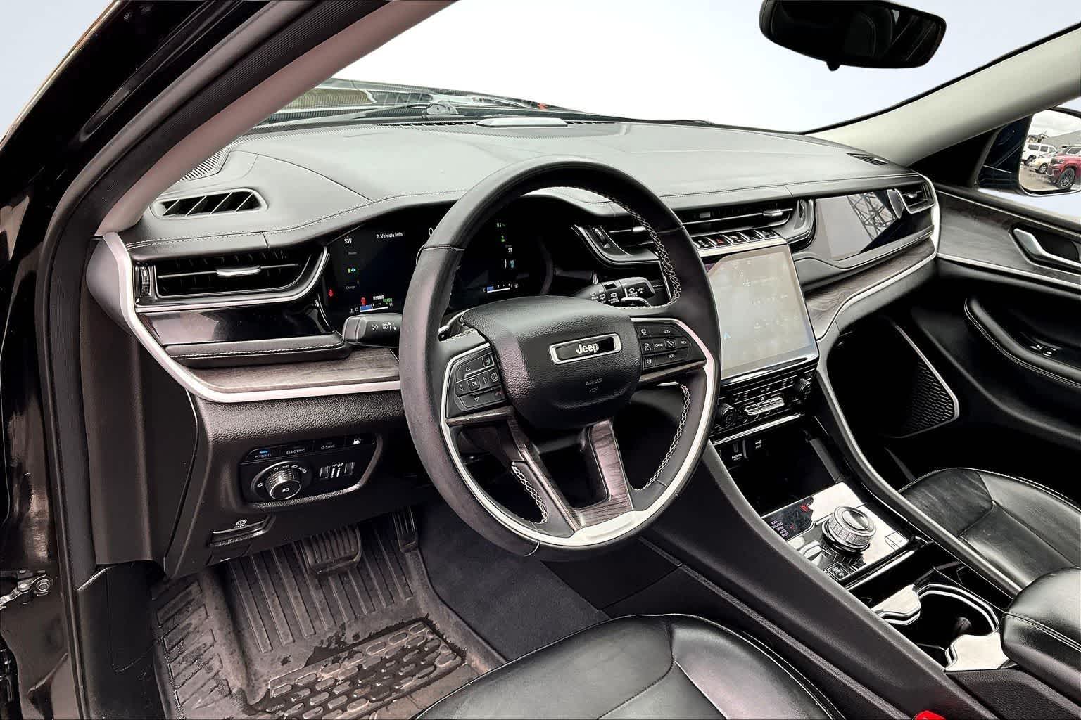 Thumbnail: 2022 Jeep Grand Cherokee - 2