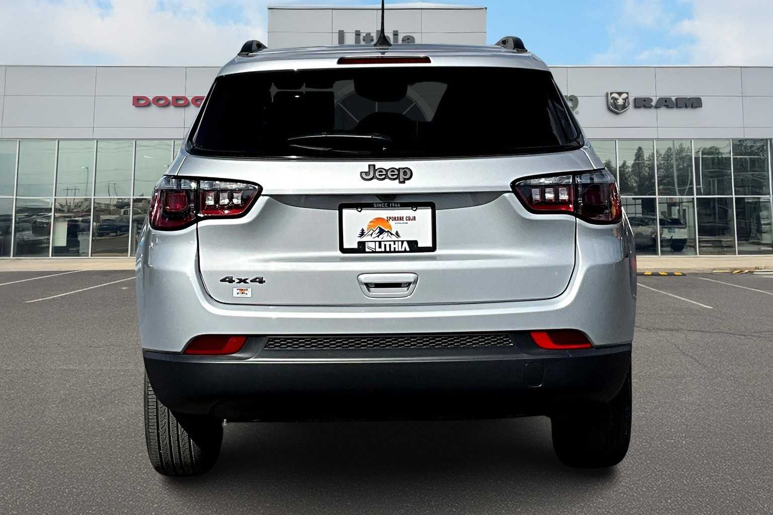 Thumbnail: 2025 Jeep Compass - 5