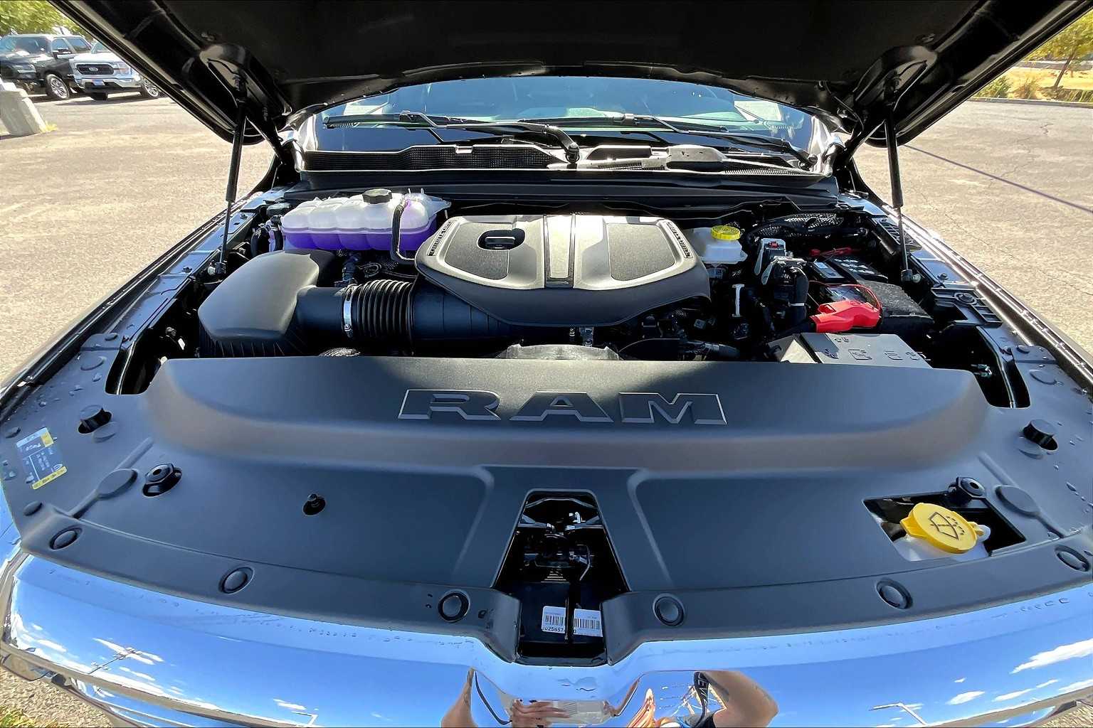 Thumbnail: 2026 RAM 1500 - 9