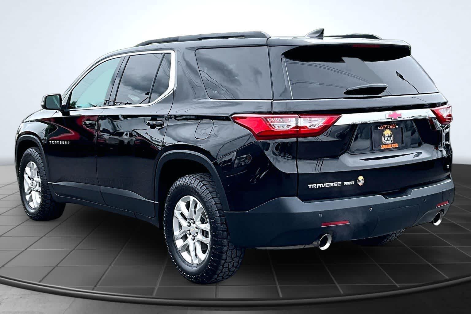 Thumbnail: 2021 Chevrolet Traverse - 4