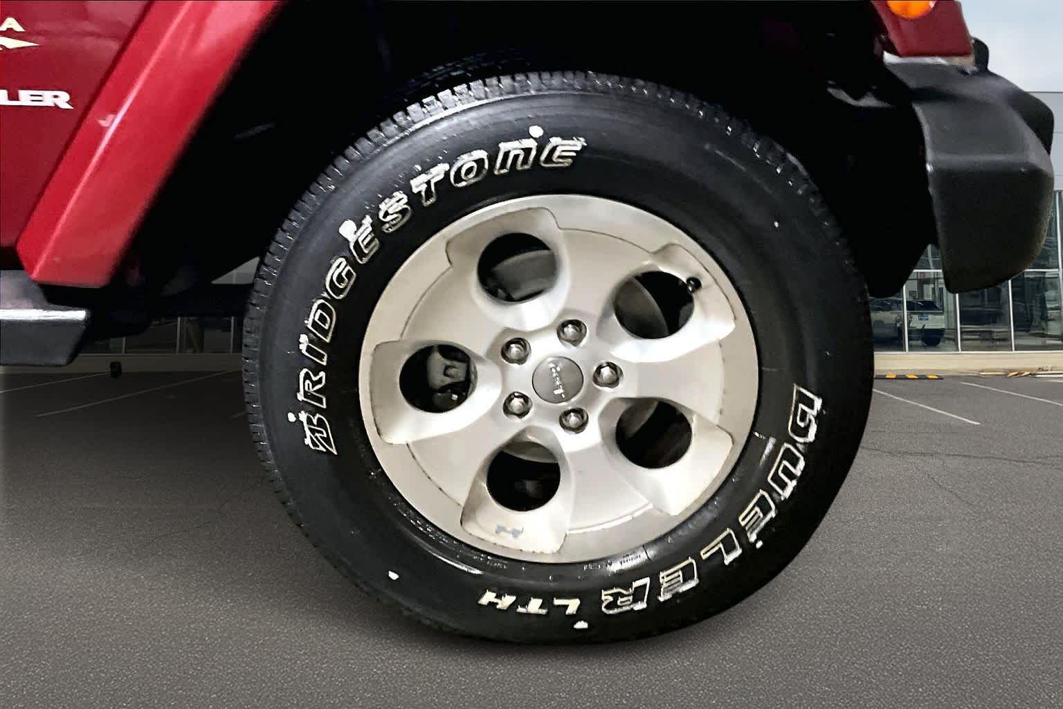 Thumbnail: 2013 Jeep Wrangler - 33