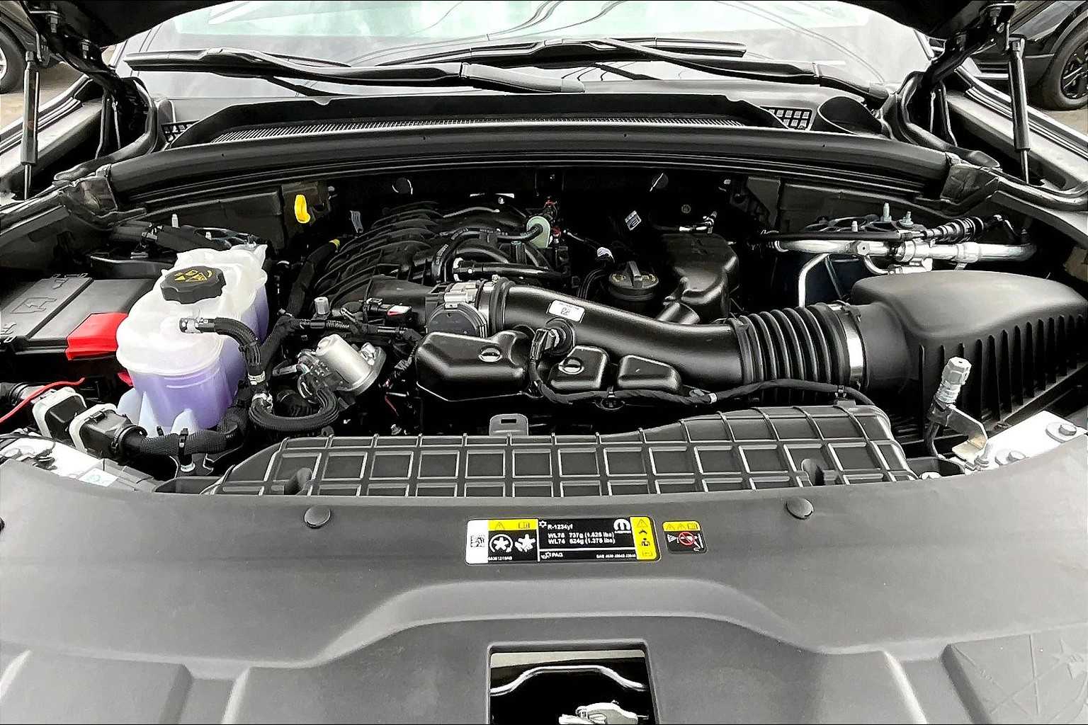 Thumbnail: 2025 Jeep Grand Cherokee L - 9