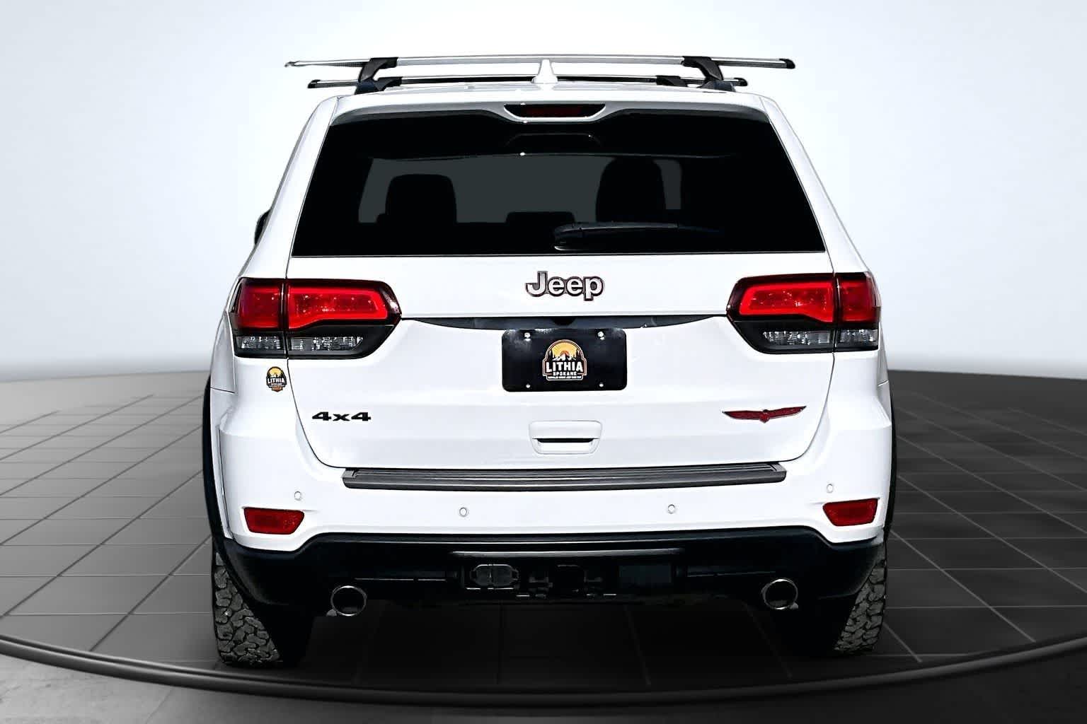 Thumbnail: 2020 Jeep Grand Cherokee - 4