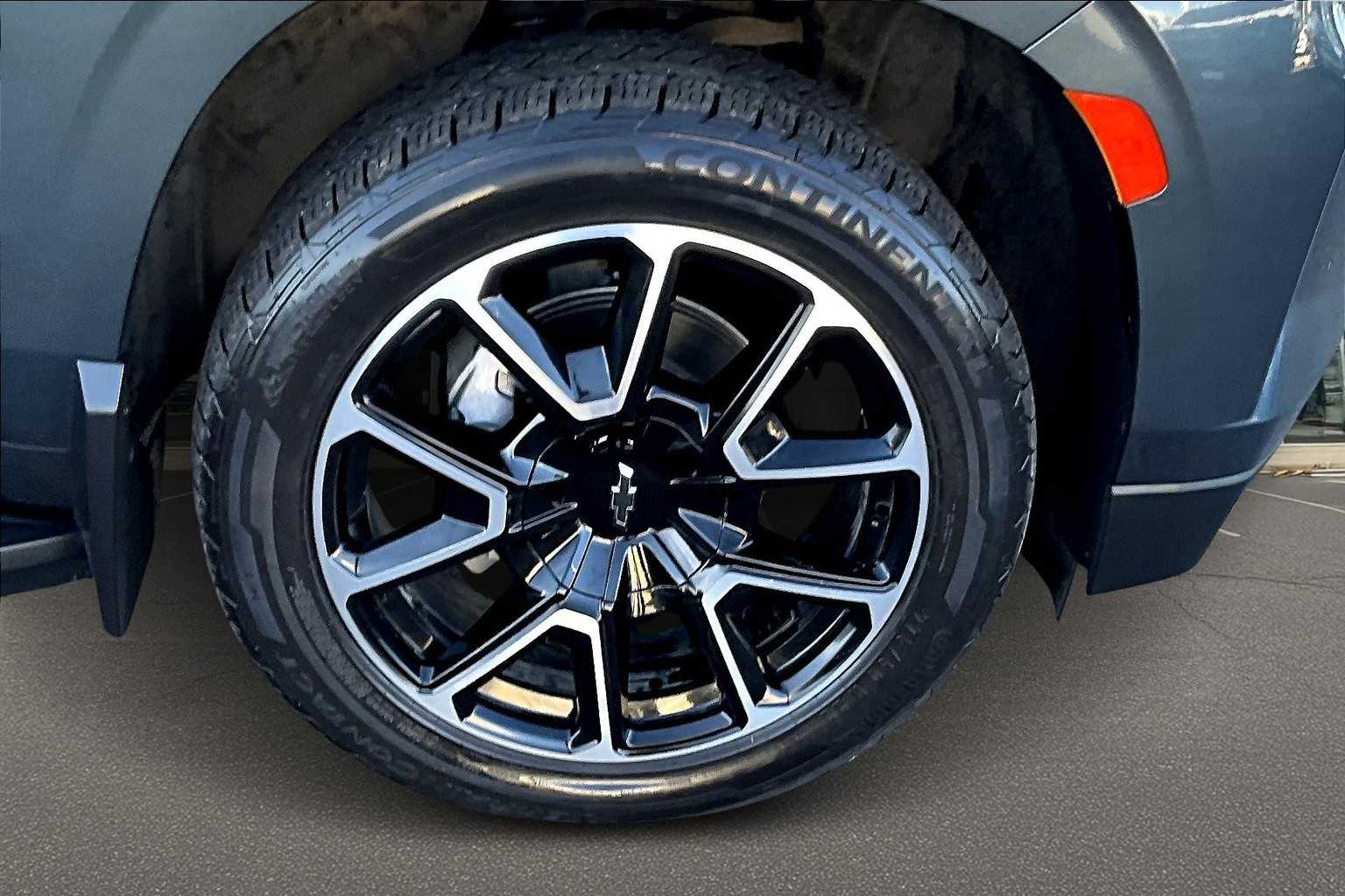 Thumbnail: 2021 Chevrolet Suburban - 34