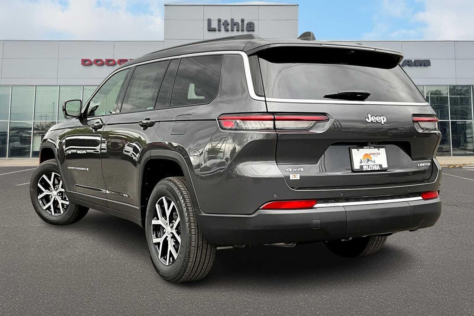 Thumbnail: 2025 Jeep Grand Cherokee L - 4