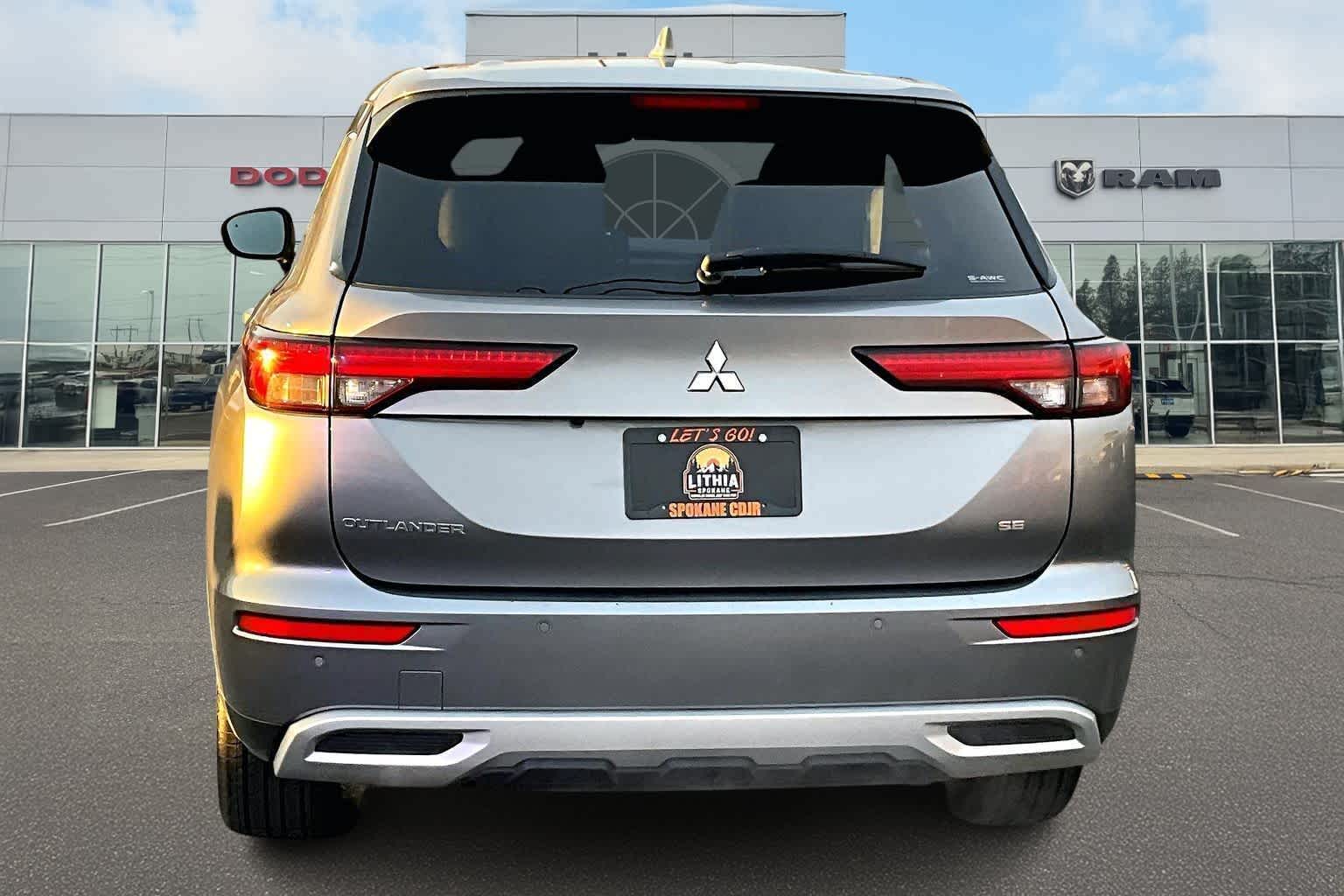 Thumbnail: 2024 Mitsubishi Outlander - 5