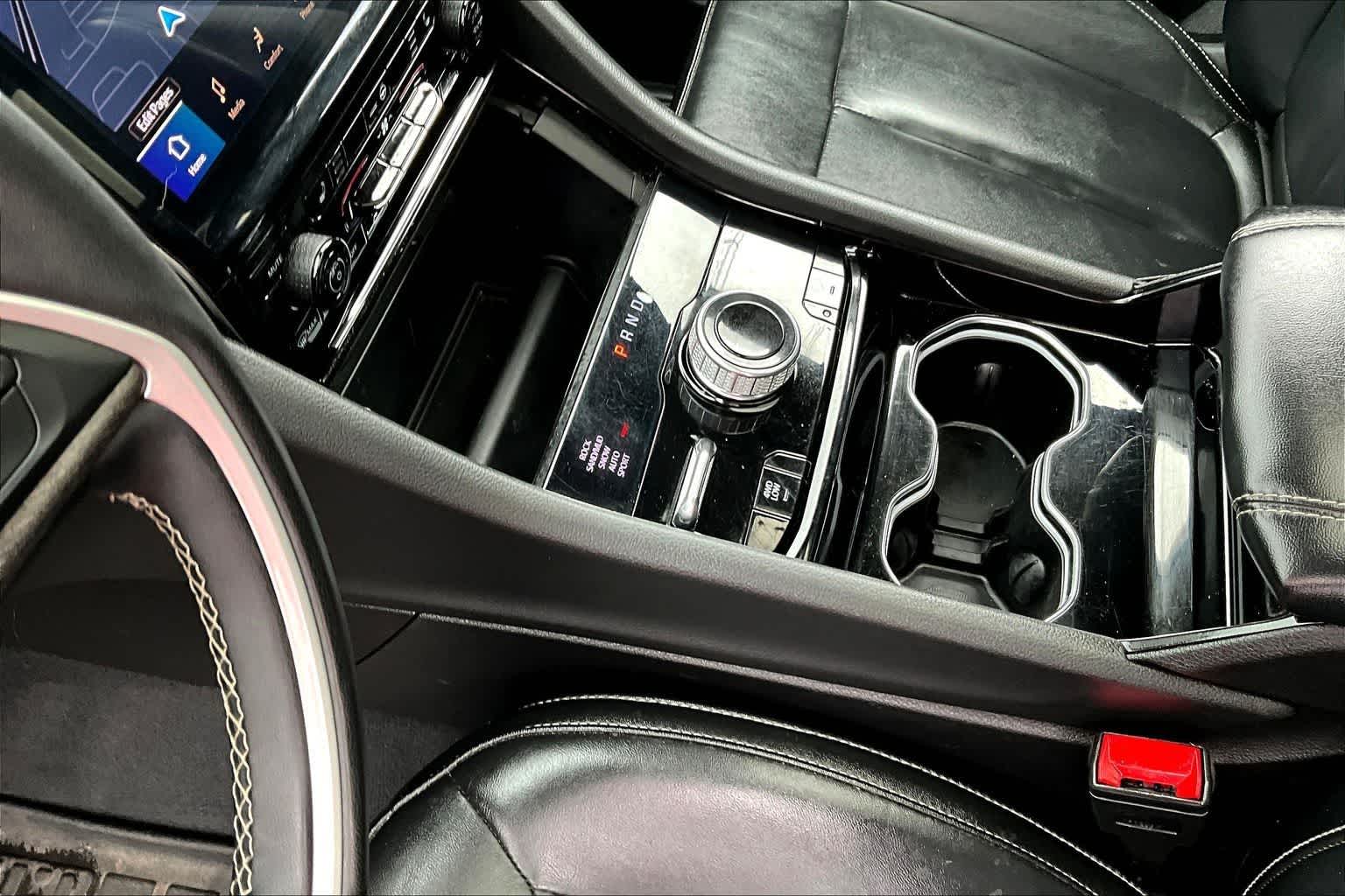 Thumbnail: 2022 Jeep Grand Cherokee - 17