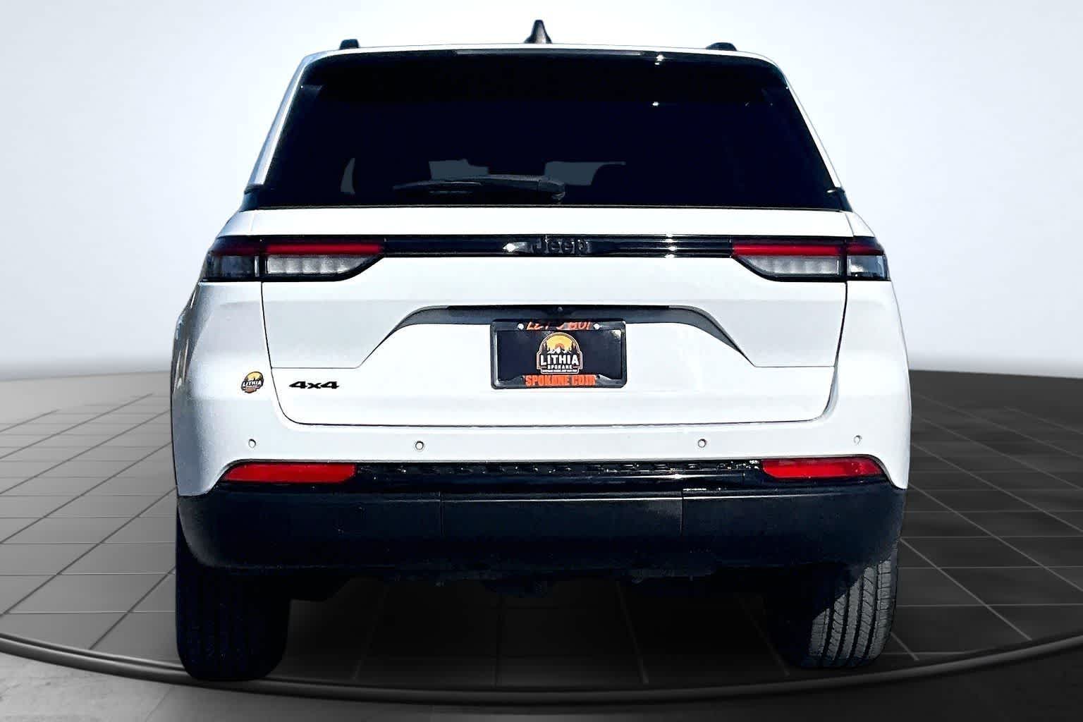 Thumbnail: 2023 Jeep Grand Cherokee - 5