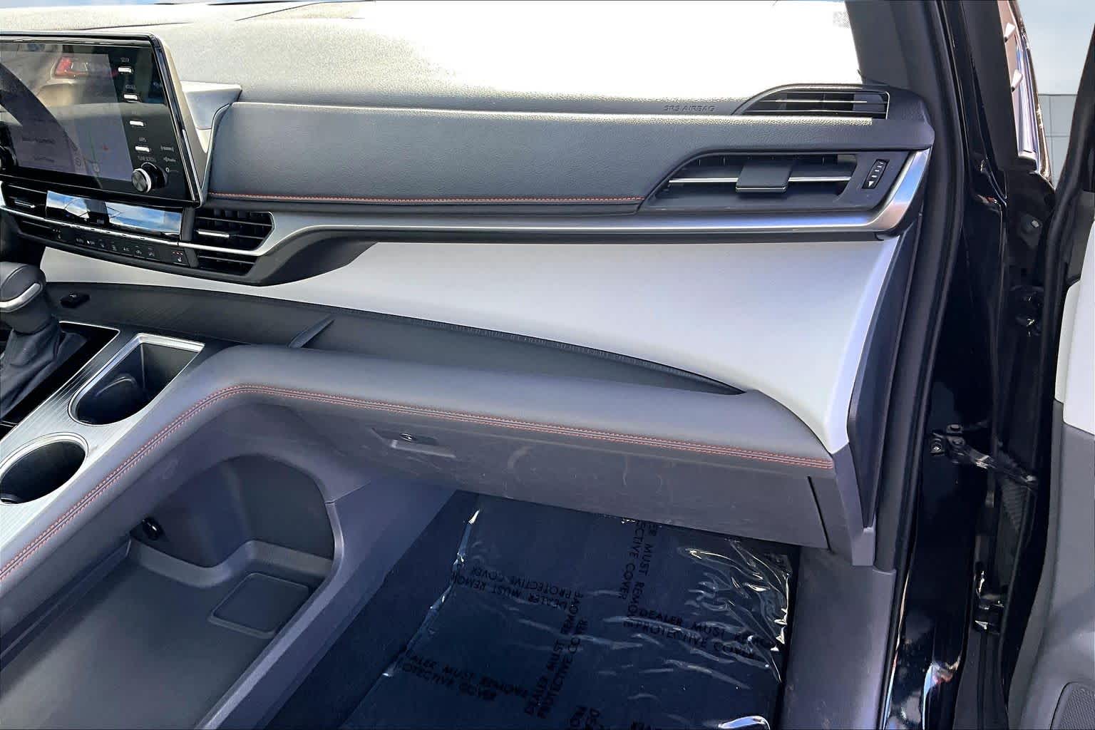 Thumbnail: 2022 Toyota Sienna - 24