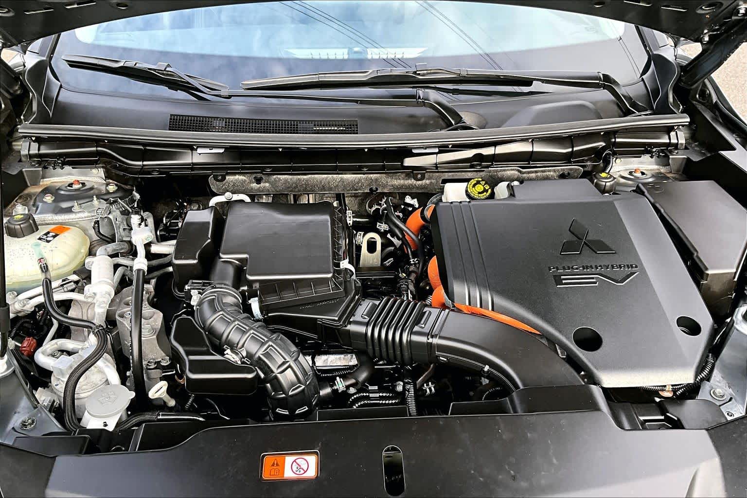 Thumbnail: 2023 Mitsubishi Outlander - 9