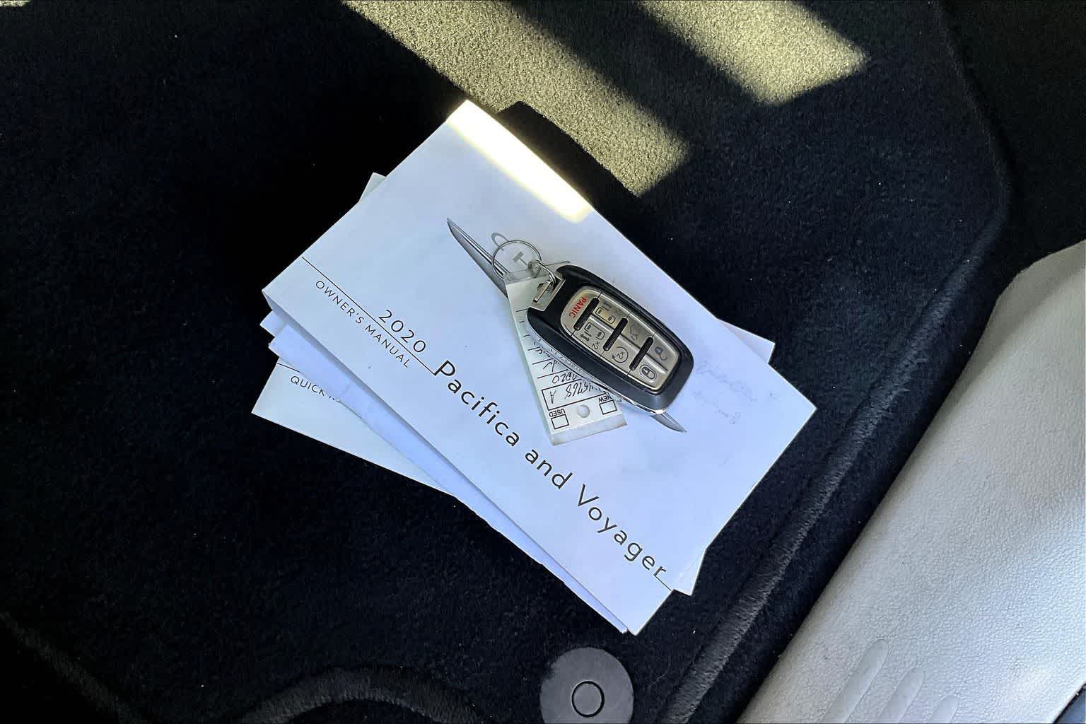 Thumbnail: 2020 Chrysler Pacifica - 20