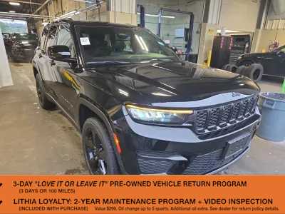 2023 Jeep Grand Cherokee Altitude 4x4's photo