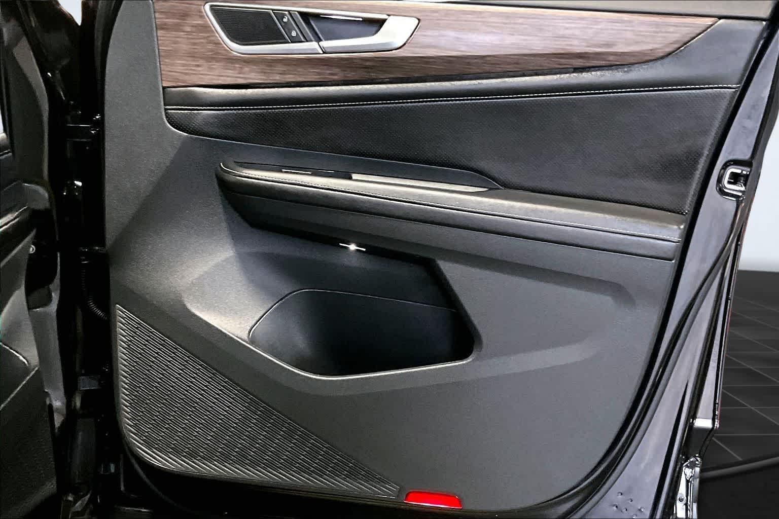 Thumbnail: 2025 Volkswagen Atlas - 29