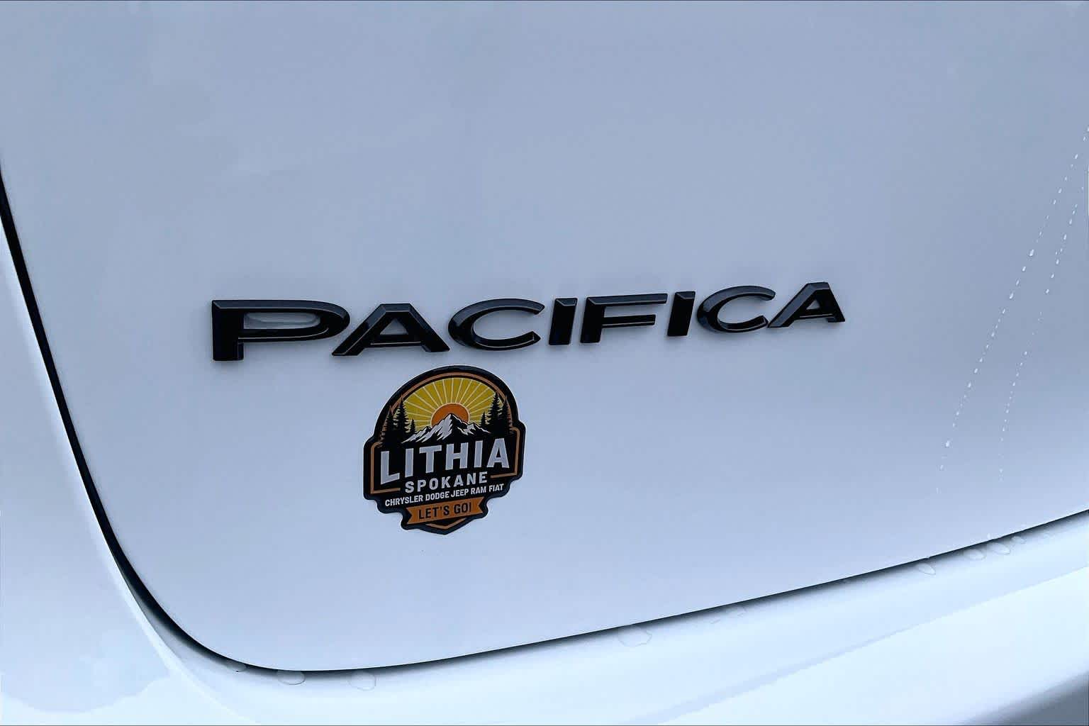 Thumbnail: 2026 Chrysler Pacifica - 7