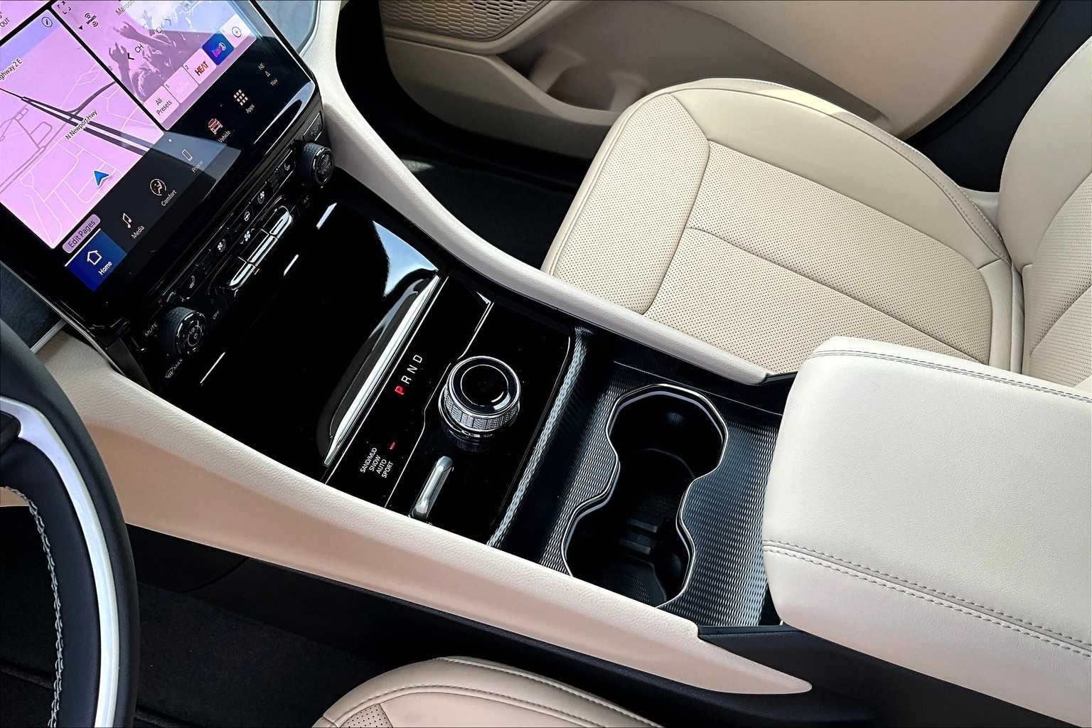 Thumbnail: 2025 Jeep Grand Cherokee L - 17