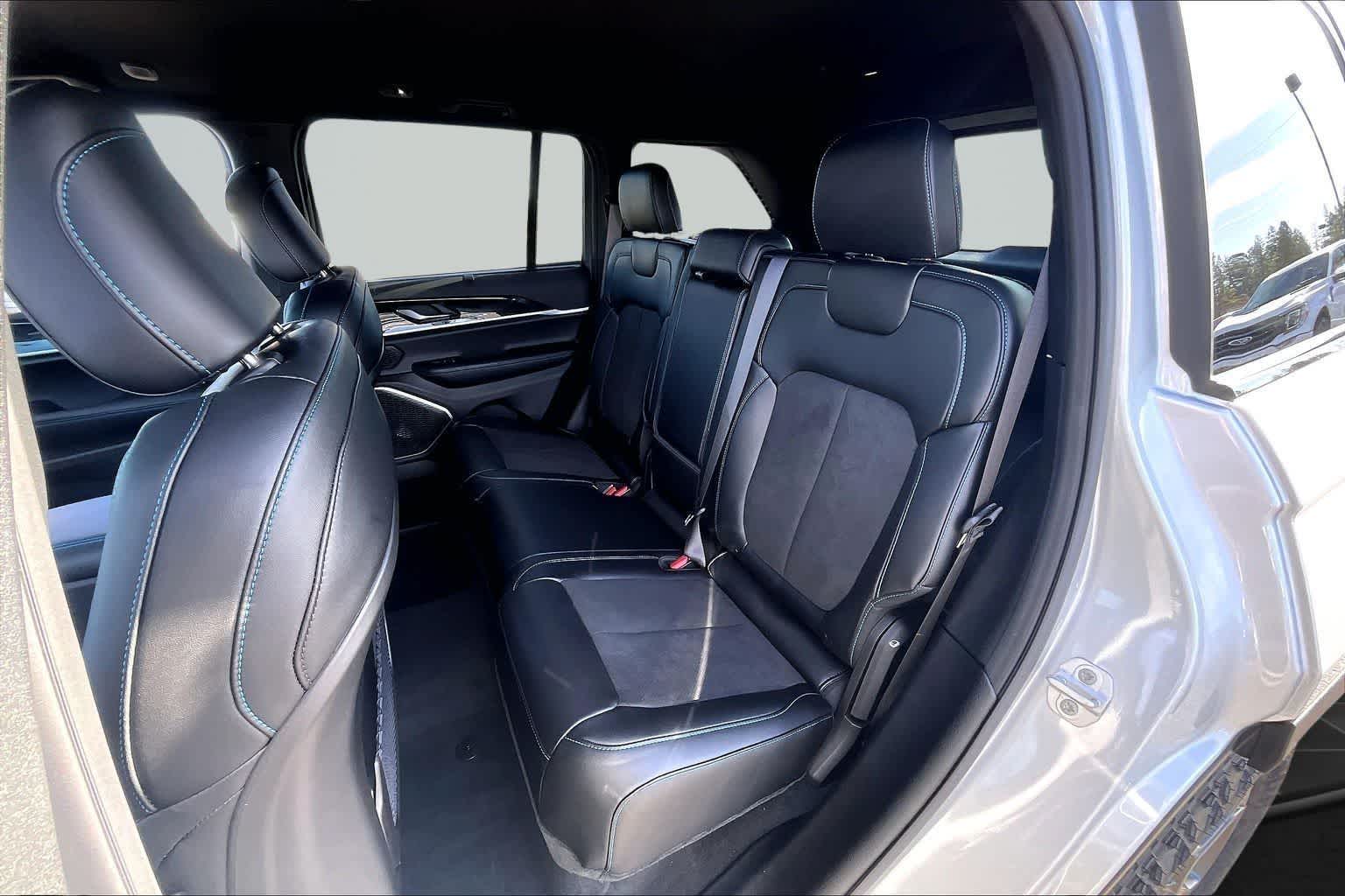 Thumbnail: 2025 Jeep Grand Cherokee - 13