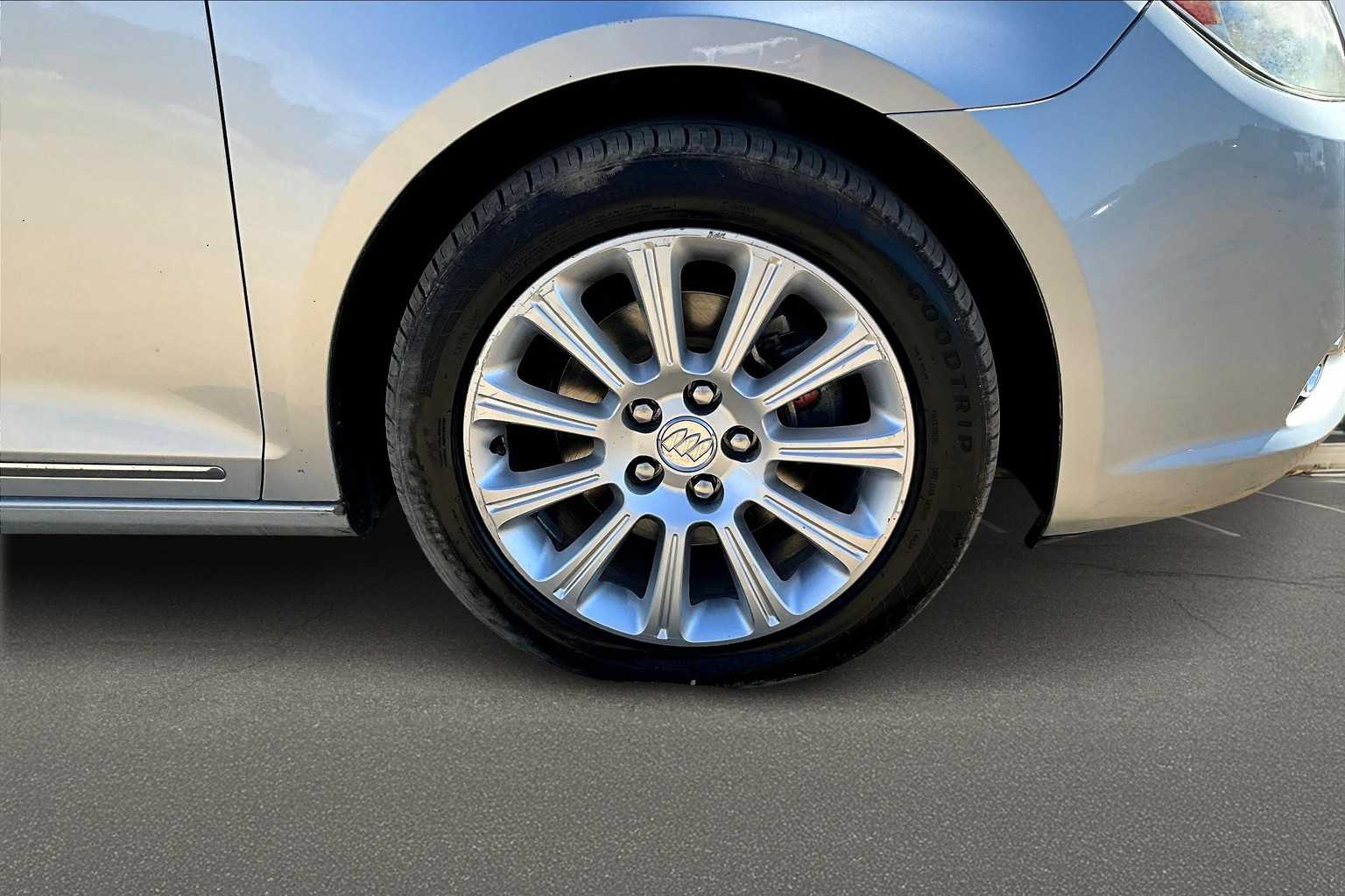 Thumbnail: 2013 Buick LaCrosse - 34