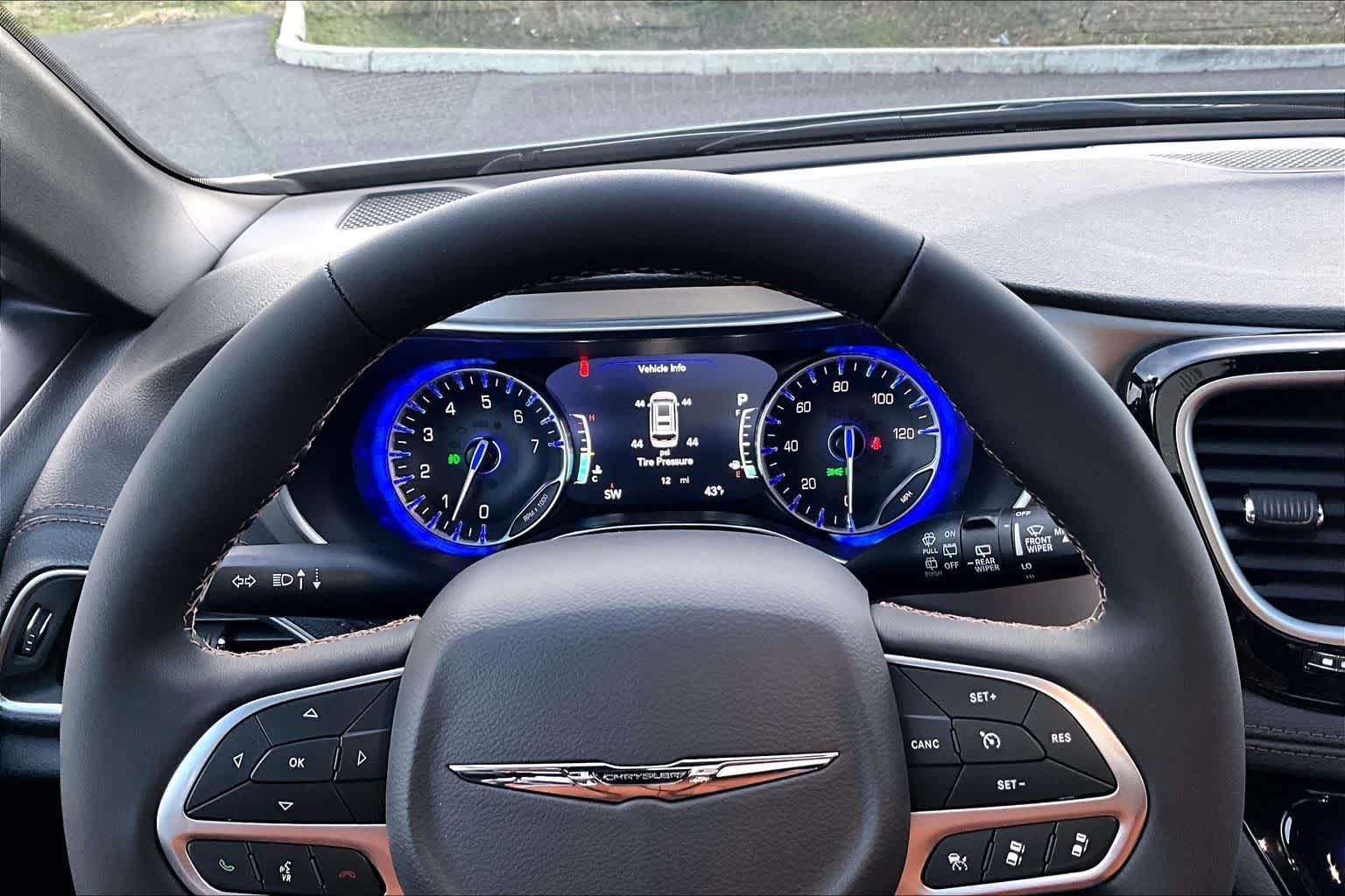 Thumbnail: 2026 Chrysler Pacifica - 18