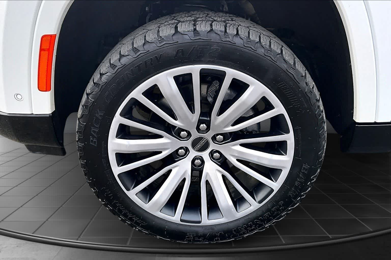 Thumbnail: 2023 Jeep Grand Wagoneer - 8