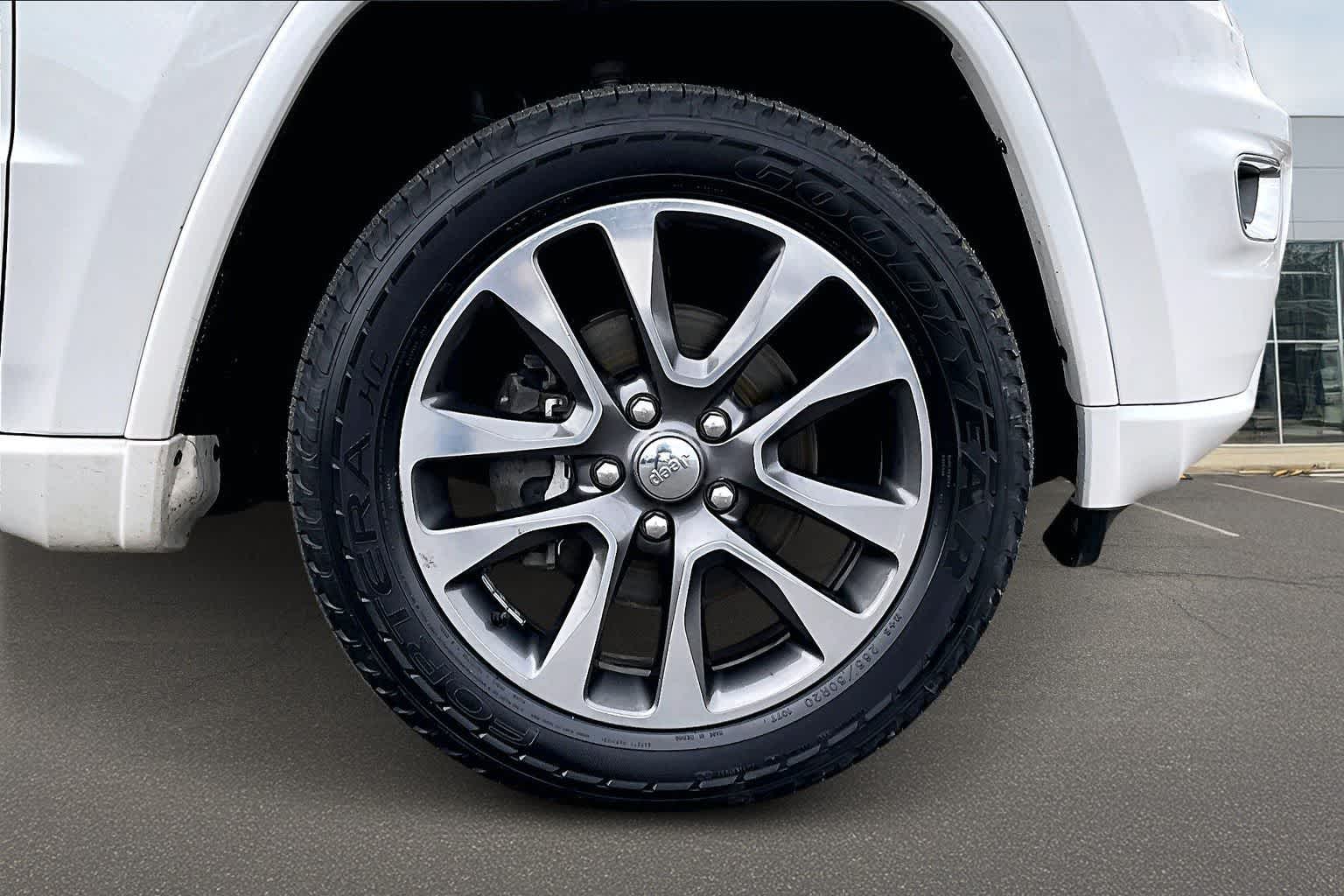 Thumbnail: 2017 Jeep Grand Cherokee - 34