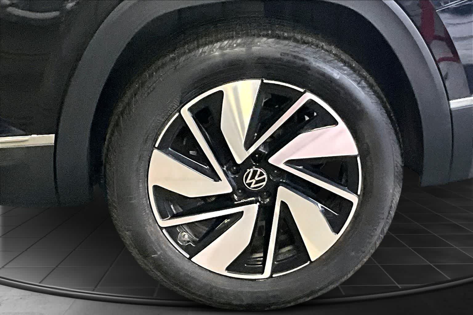 Thumbnail: 2025 Volkswagen Atlas - 36